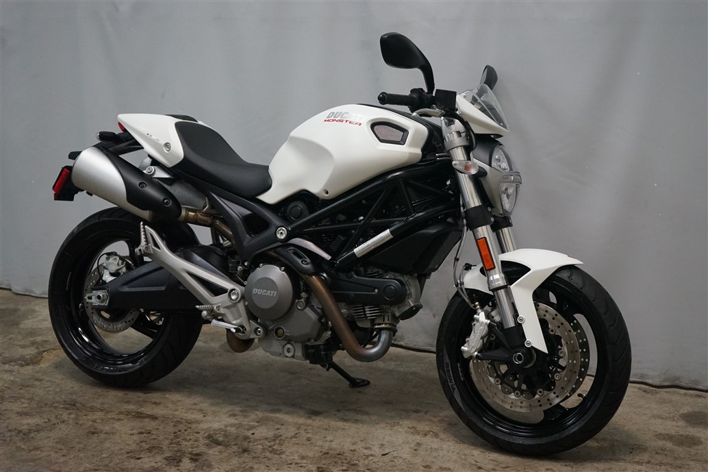 Ducati Monster 696 ABS