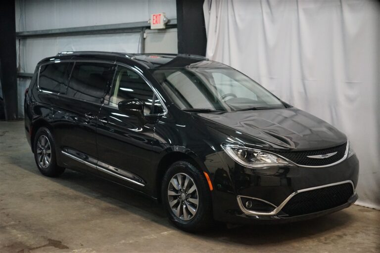 2020 Chrysler Pacifica Touring L Plus // PDX Auto Imports